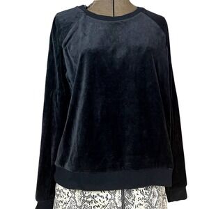 GAP Black Velvet Crewneck Sweatshirt Womens (L) Cozy Soft Long Sleeve Athleisure